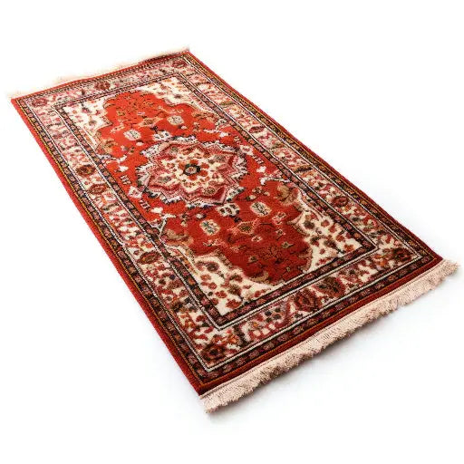 Best-quality Islamic prayer rugs enhance the spiritual level, thus inspiring one to commit to prayer as a medium to bow before the almighty.