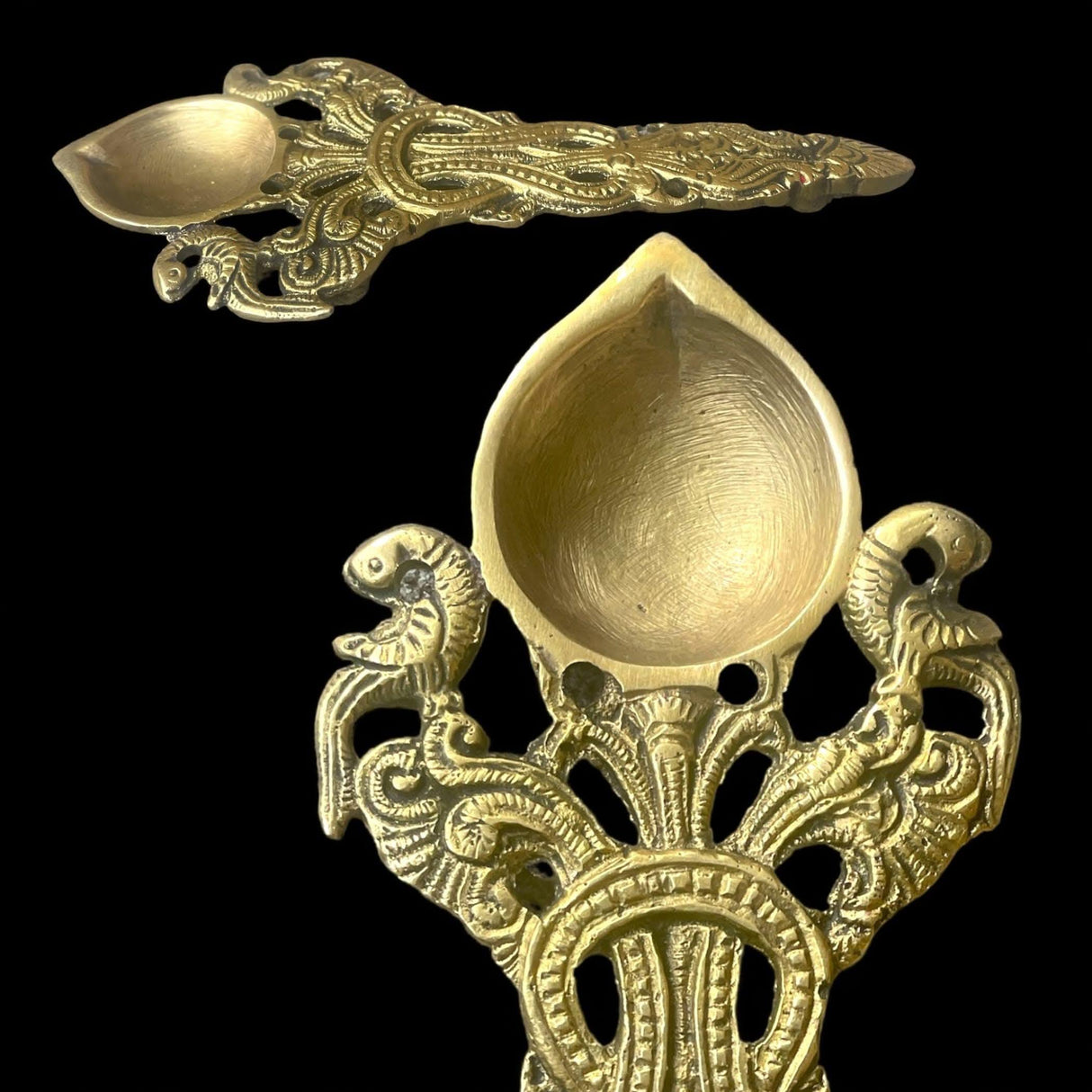 Brass Pooja Aarti Spoon 1 Pc Diya Twin Peacock Design Round Hawan Spoon for Pouring Ghee in Hawan Kund Diwali Gift Ethnic Indian Aarti Spoon Wedding Return Gifts Home Temple Decor - LoveNspire
