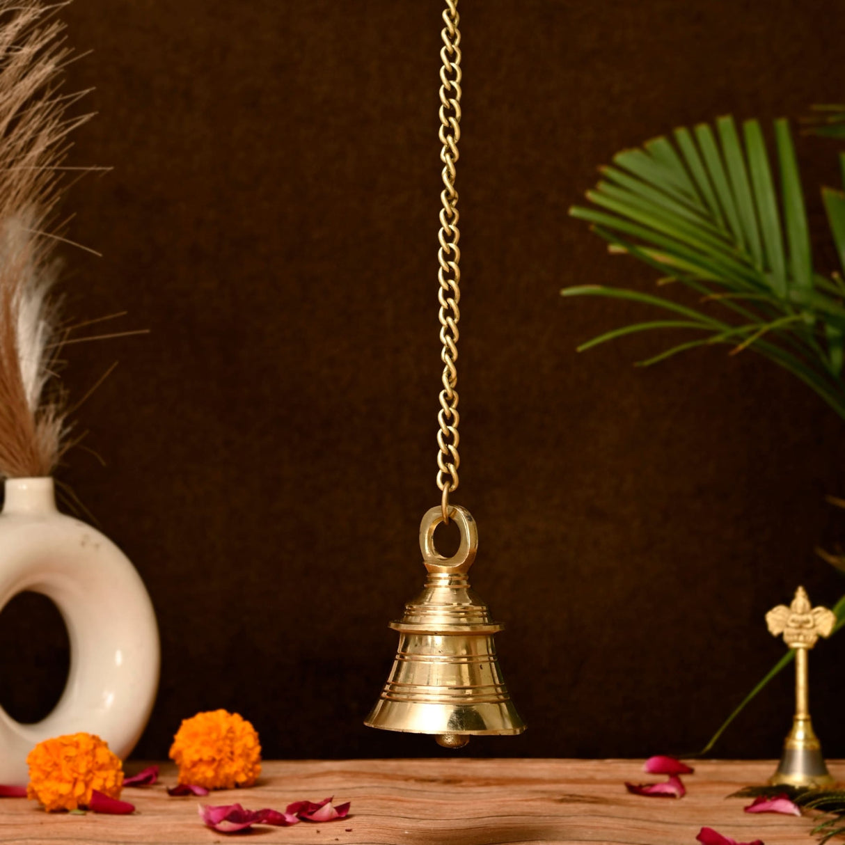 Hanging Brass Bell Hindu Religious Temple Pooja Ghanti with Chain Indian Mandir Decor Wall Mounted Temple Ghanta Ritual Outdoor Indoor Jingle Bell Housewarming Gift - LoveNspire