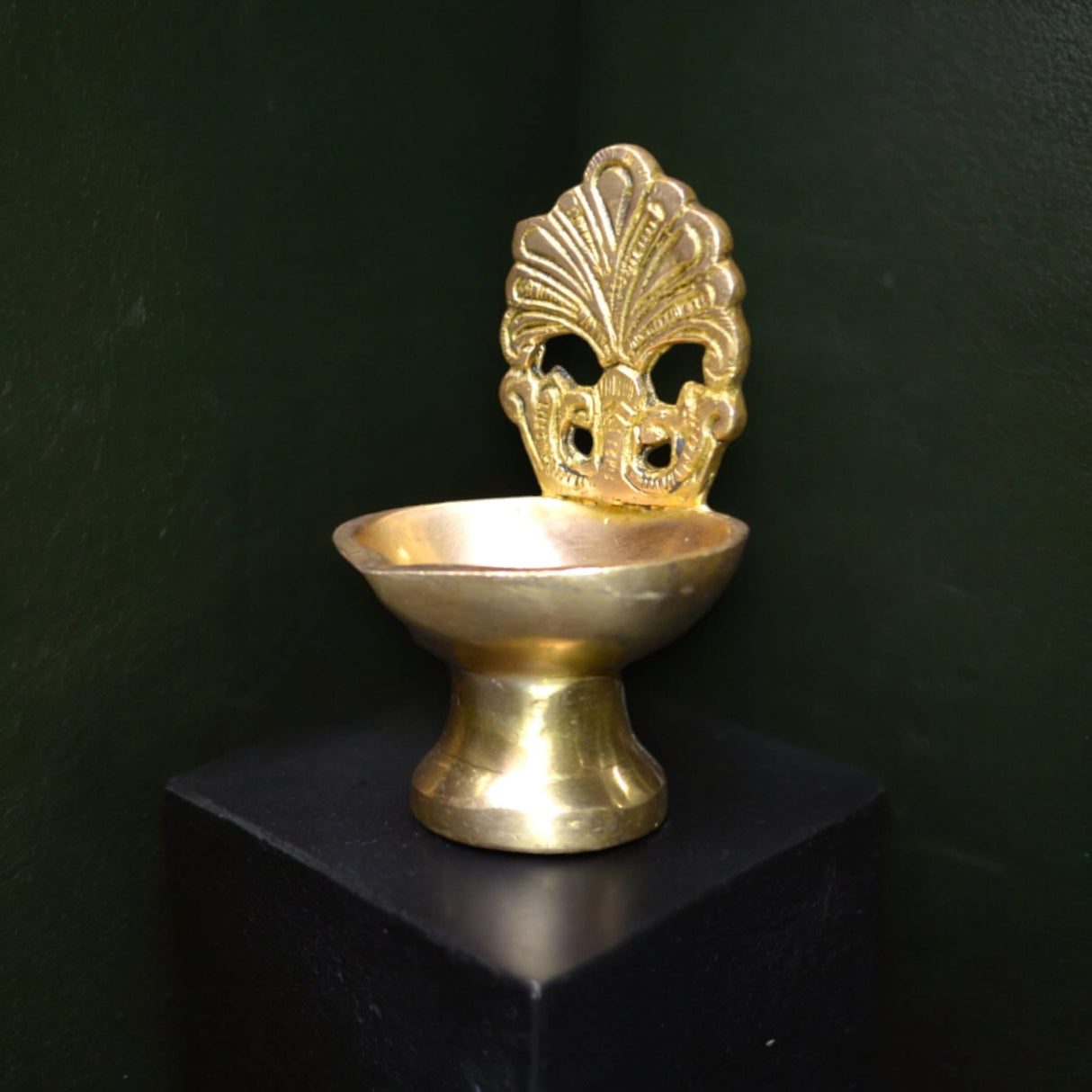 Brass Diya Indian Diya Oil Lamps for Home Decoration, Mandir, Temple, Traditional Hindu Puja, Religious Decor, Diwali Deepawali, Housewarming Return Gift Items - LoveNspire