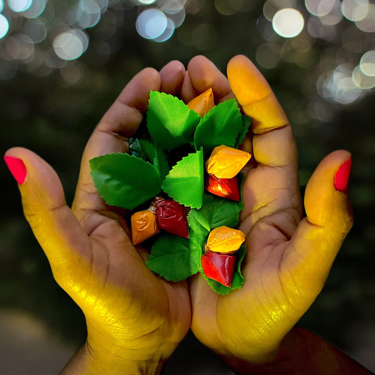 Haldi Kumkum Packets Bulk Strawberry Style Mini Packs Premium Sindoor and Turmeric Powder Combo - Hindu Thamboolam Set for Indian Wedding Havan Durga Puja Festive Essentials Return Gift - LoveNspire