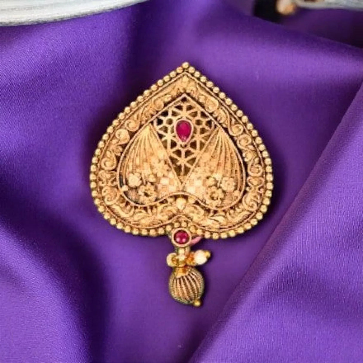 Sari Brooch for Indian Saree Heart Design Traditional Bollywood Jewelry Brooch for Women Bridal Golden Brooches Pins Scarf Dupatta Dress Wedding Accessories Gift for Her (2.5 Inch) - LoveNspire