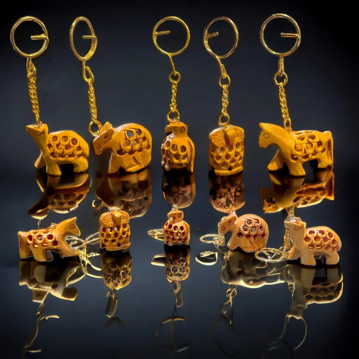 4Pc Wooden Keychain Egle Owl Rabbit Camel Horse Amulet Keyring Door Car Key Chains Key Holder for Thanksgiving - LoveNspire