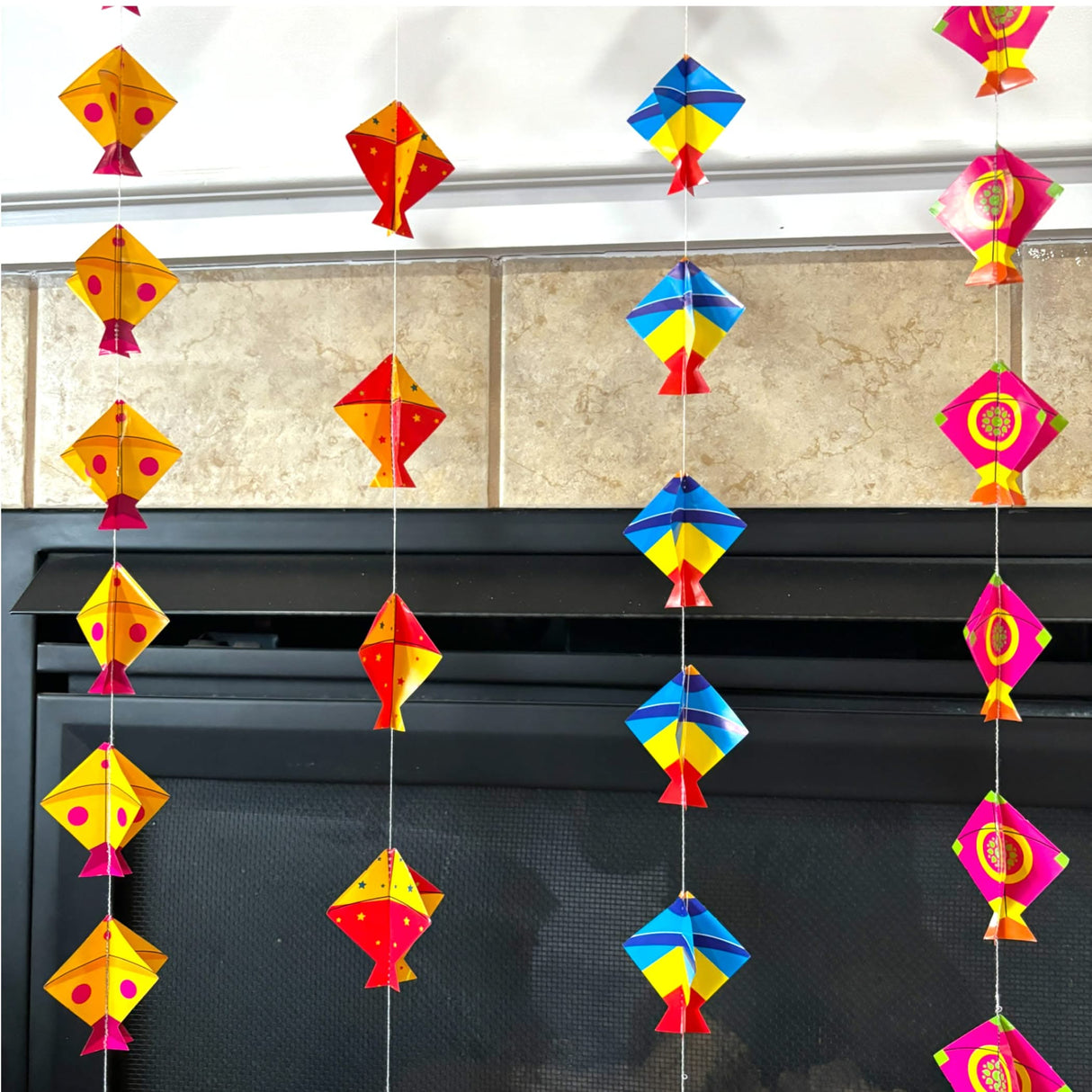 4CT Happy Makar Sankranti Mini Kites Frill - Decorative Small Size Kites Cutouts Flying Kites Wall Hanging Strings Sankranthi Pongal Lohri Patang Decorations Paper Kites Strings - LoveNspire