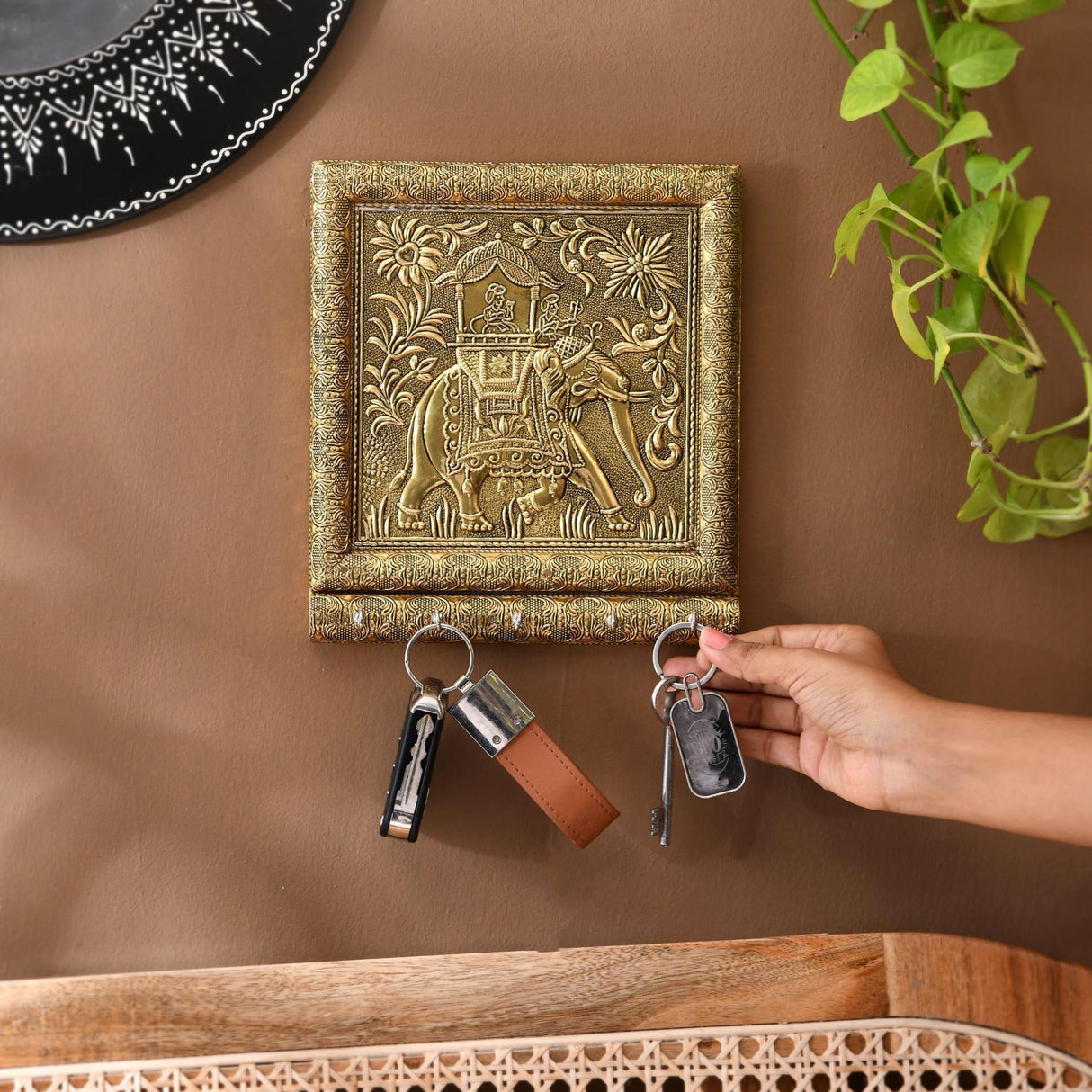 Key Holder Wall Décor Elephant Design Key Hooks for Wall Hanging Hand Crafted Decorative Showpiece Key Organizer Home Decor Wall Mounted 5 Hooks for Entryway Living Room Housewarming Gift - LoveNspire