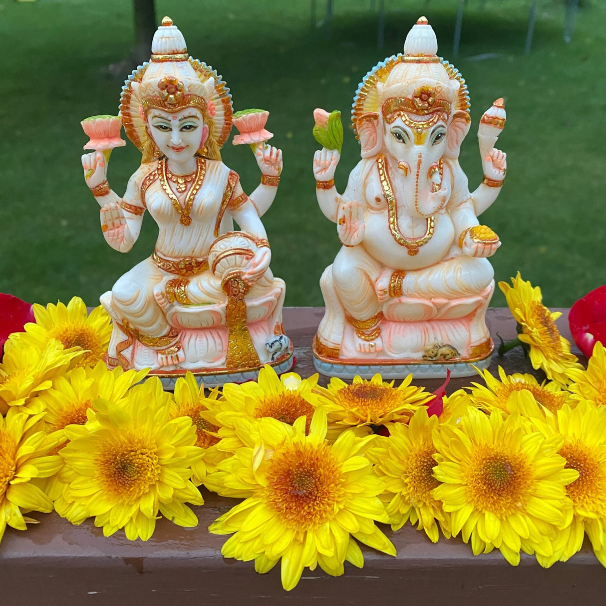 Laxmi and Ganesha Idol Pair Culture Marble Statue Laxmi Ganpati Figurine God of Luck and Success Idol Showpiece for Home Decoration and Car Dashboard Diwali Decoration - LoveNspire