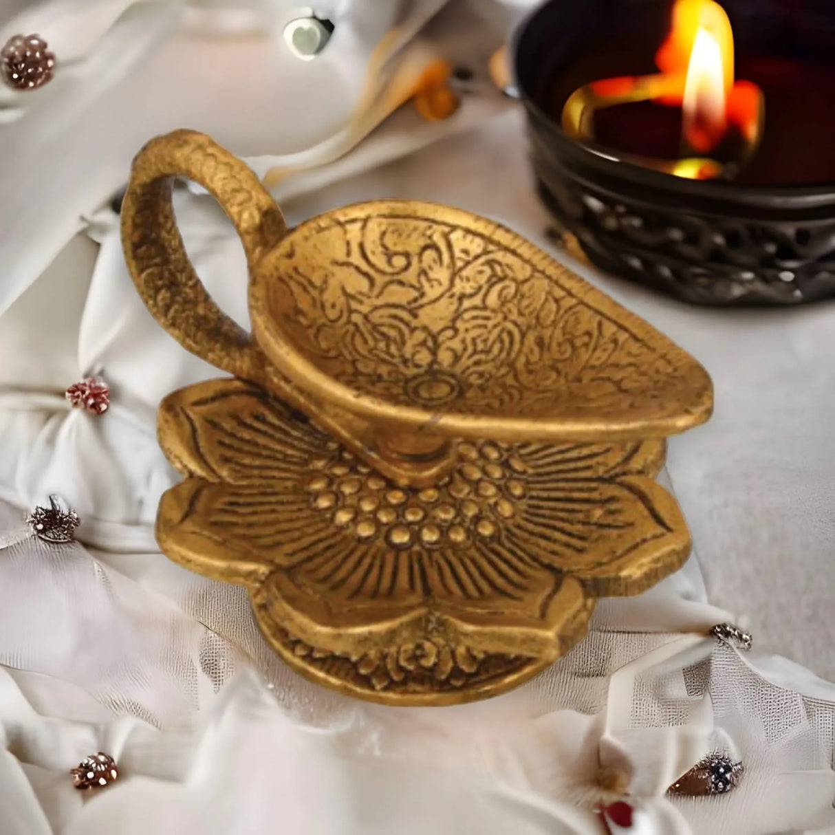 Lotus Brass Finish Diya Deepam Vilakku Samai Oil Lamps for Home Pooja Room Diwali Decor Mandir Temple Akhand Diya Indian Traditional Hindu Puja Religious Deepawali Housewarming Return Gifts - LoveNspire