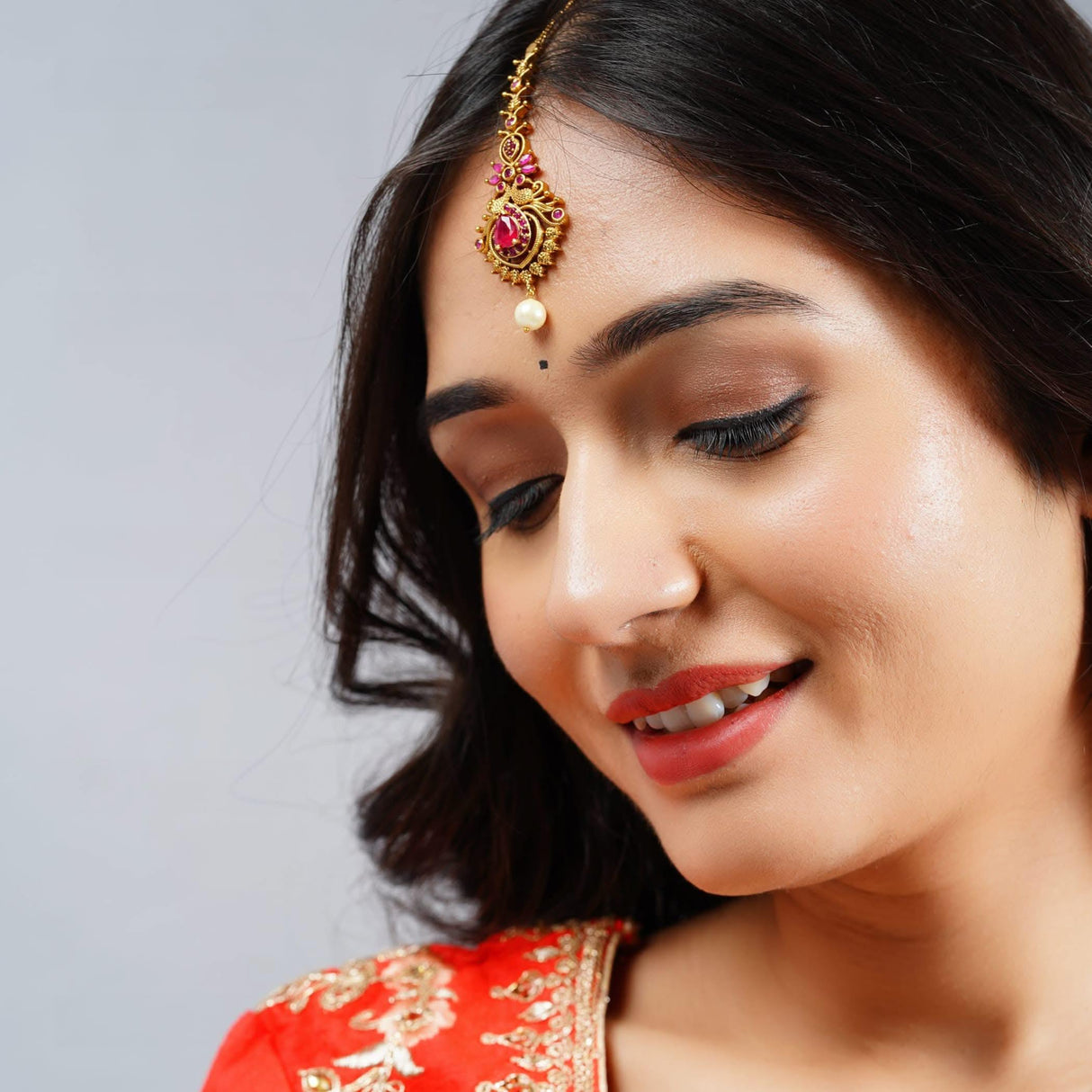 Antique Style Maang Tikka Gold Plated Maang Tika Indian Women Forehead Jewelry Pakistani Wedding Favor Traditional Matha Patti Designer Head Accessory Gift for Her - LoveNspire