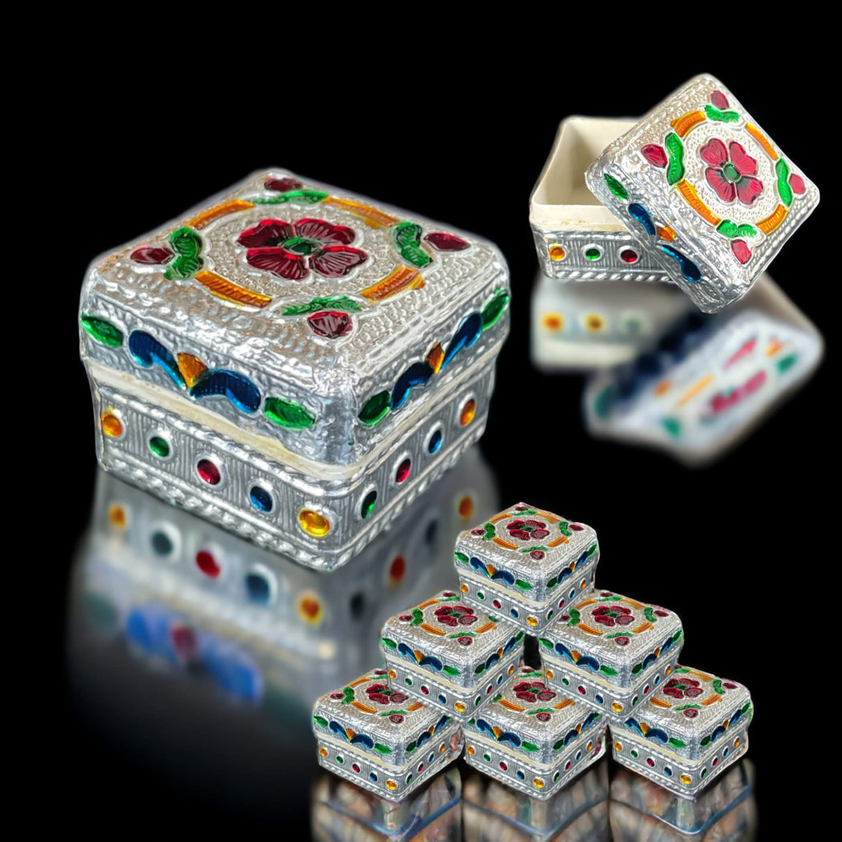 Small Golden / Silver Kumkum Holder, Jewelry Box, Pooja Return Gift, Navrathri Favor, Sindoor Dabbi, Sindoor, Diwali Gift, Diwali Favor - LoveNspire