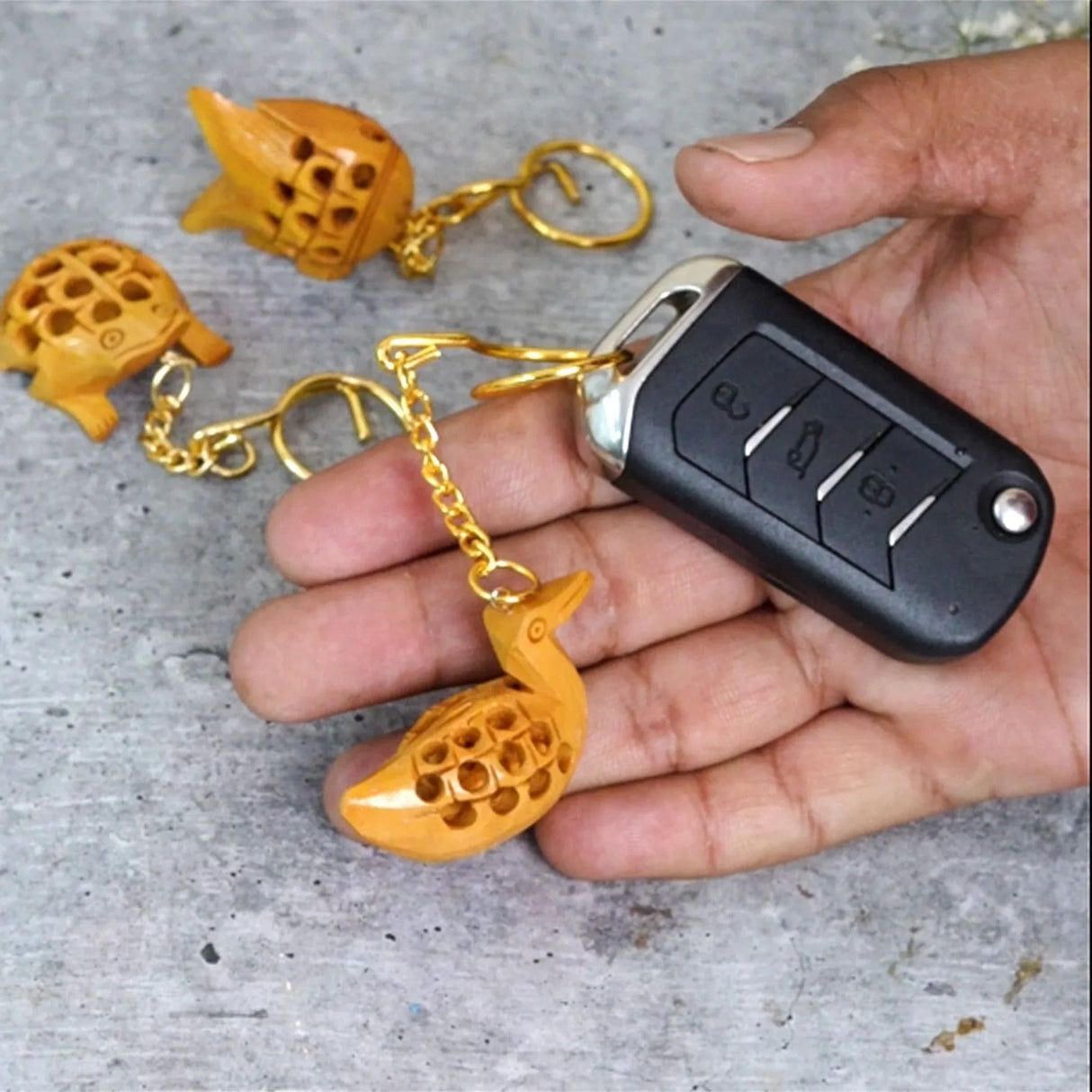 4Pc Wooden Keychain Amulet Keyring Door Car Key Chains Good Luck Key Holder for Thanksgiving Housewarming Gift - LoveNspire