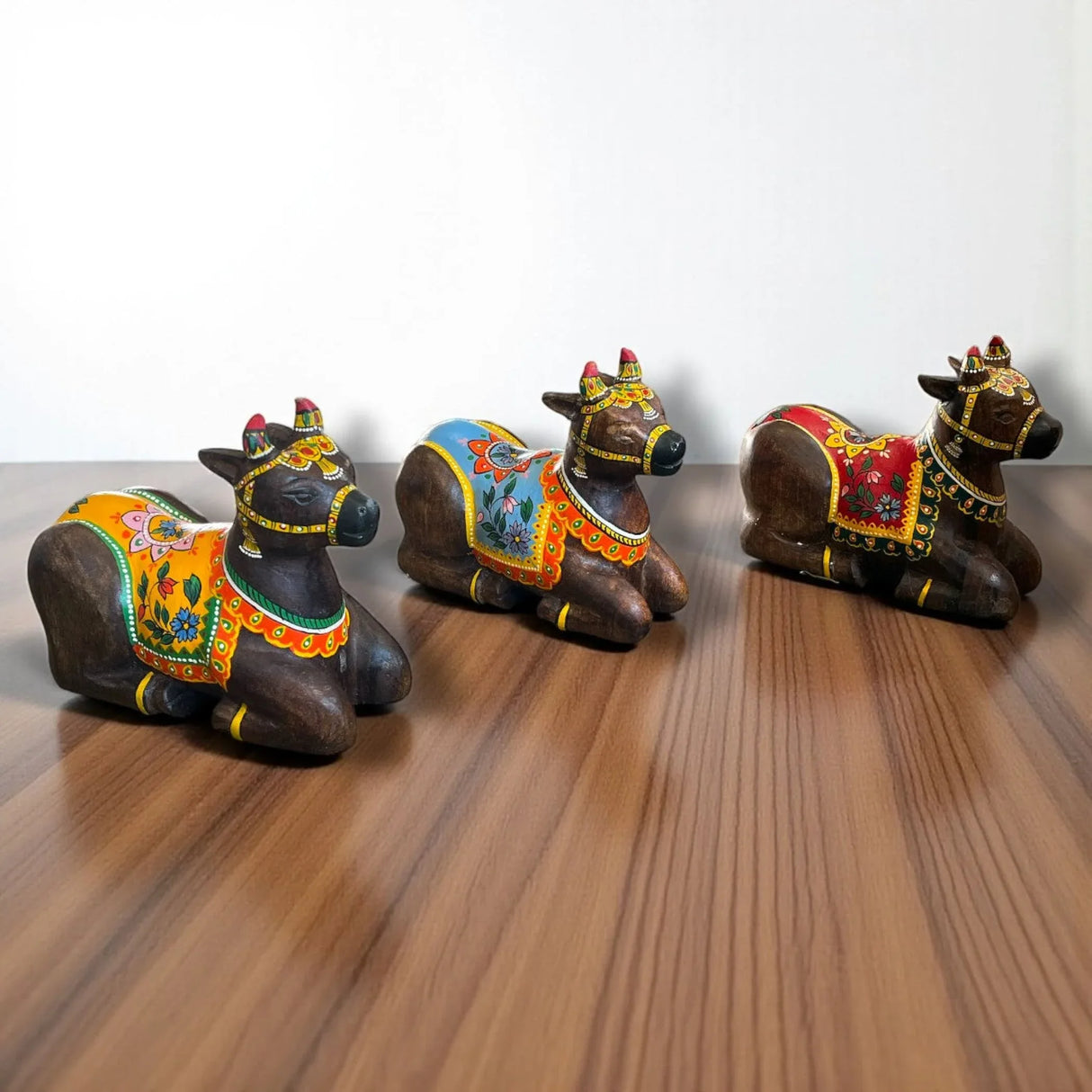 Handmade Wooden Nandi Cow Idol 7.5x4x8.5 Inch – Hand-Painted Sitting Bull Statue for Home Temple Pooja Decor Indian Traditional Art Sculpture for Housewarming Puja Return Gifts - LoveNspire