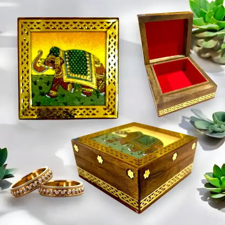 What are the different kinds of jewelry boxes for women?