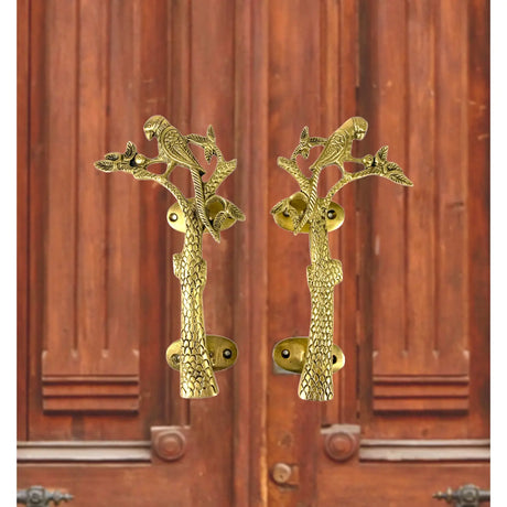 Featured image for How to Choose the Perfect Brass Door Handles for Your Home