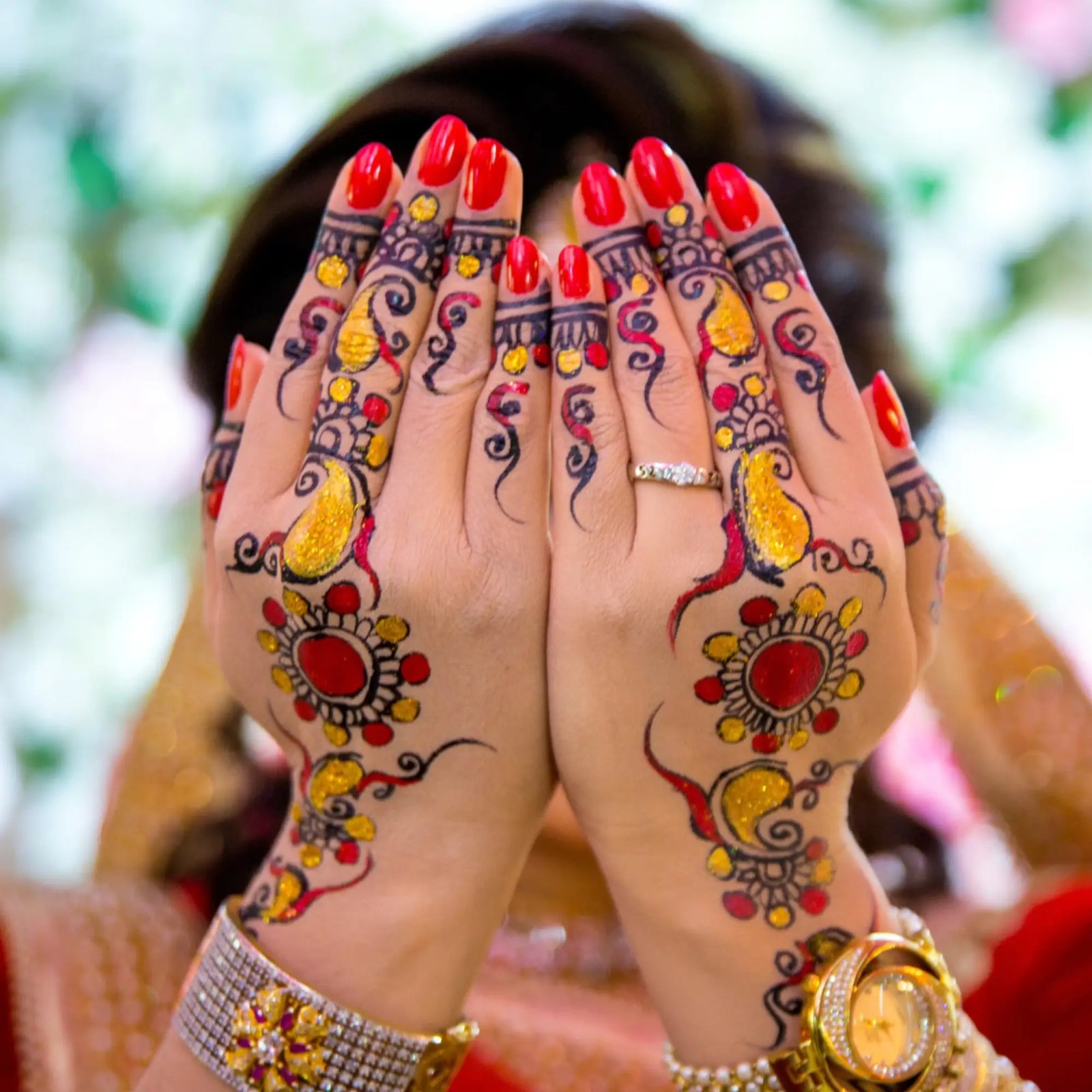 The most unique and perfect mehndi decoration ideas