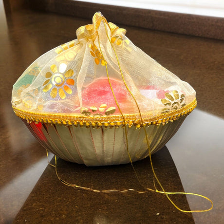 Handmade decorated gift basket with readymade net packing