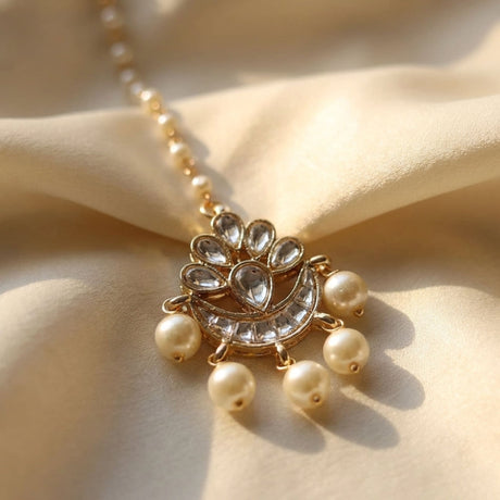 Gold-plated Chand Tikka maang tikka with pearls and stones