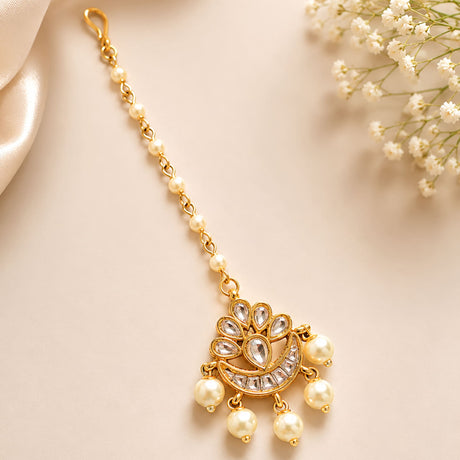 Gold-plated chand tikka traditional indian maang tikka with gold color smiling face design clear crystals cream pearls