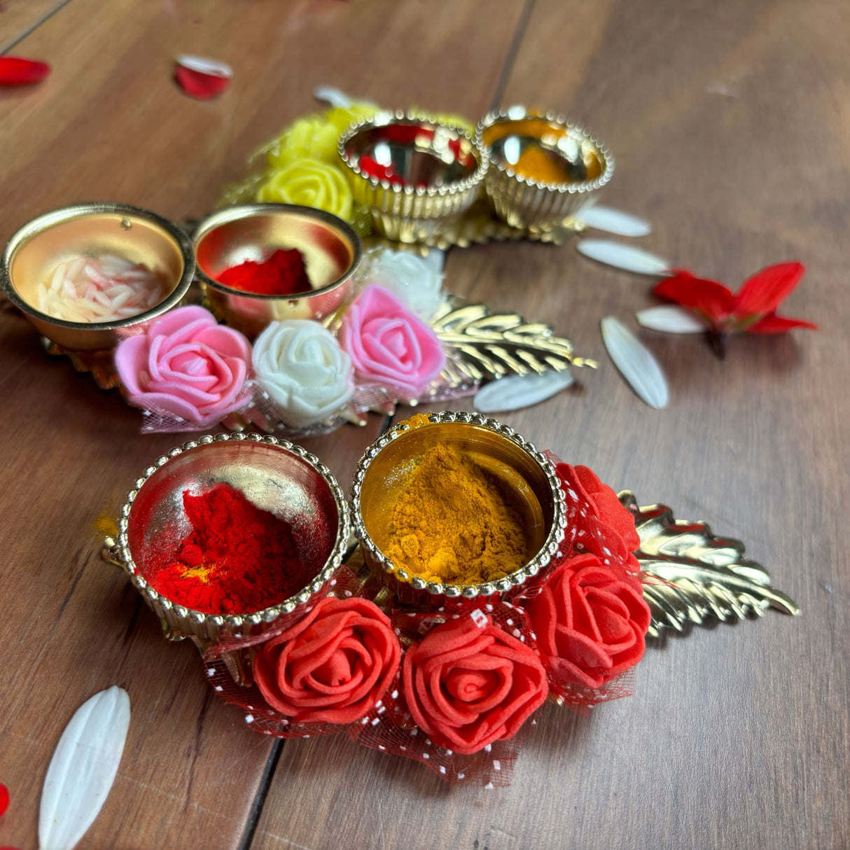 Small and very light flower haldi kumkum holder thambolam